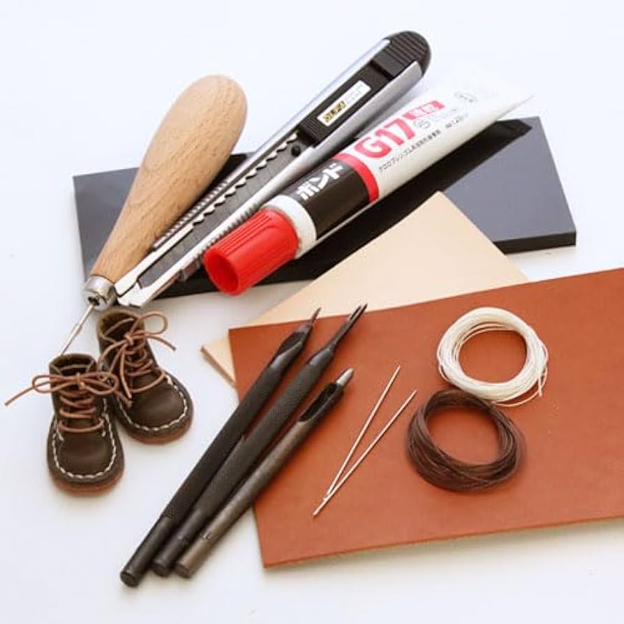 レザークラフトキット（教本、材料皮革付き） c8951_8.jpg